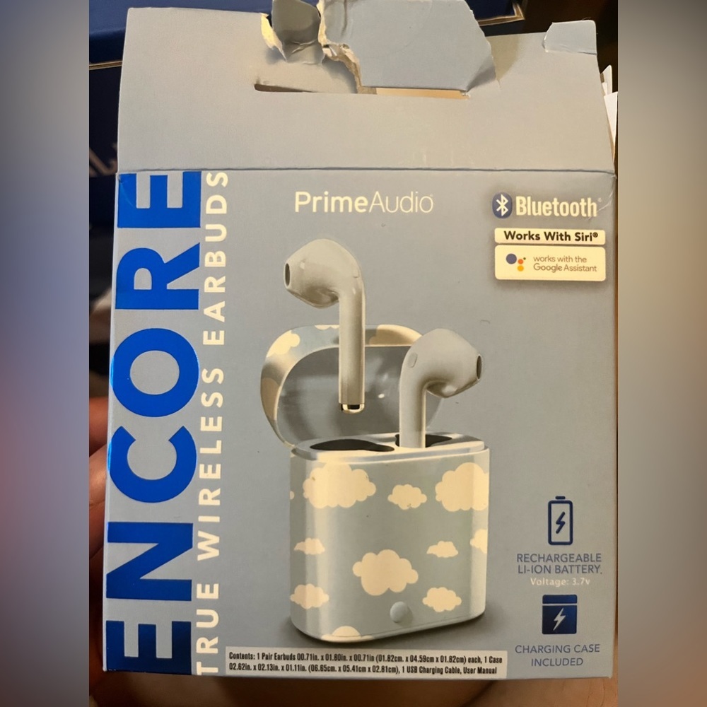 Wireless earbuds